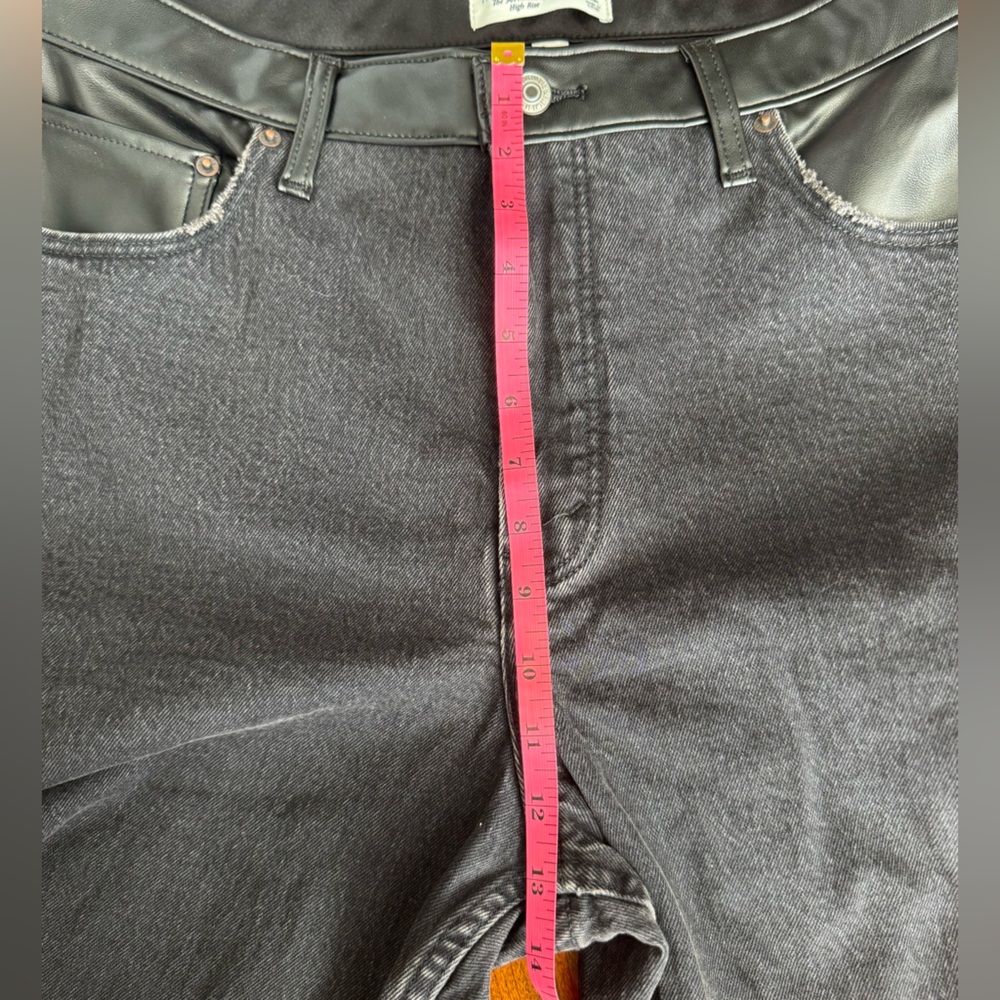 Abercrombie & Fitch The 90’s Relaxed High Rise Curve Love Jeans - Picture 3 of 9